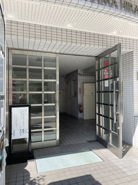 スカイコート横浜平沼 エントランス