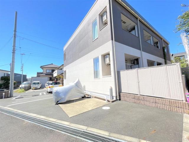 ポワロ 外観写真（昼）