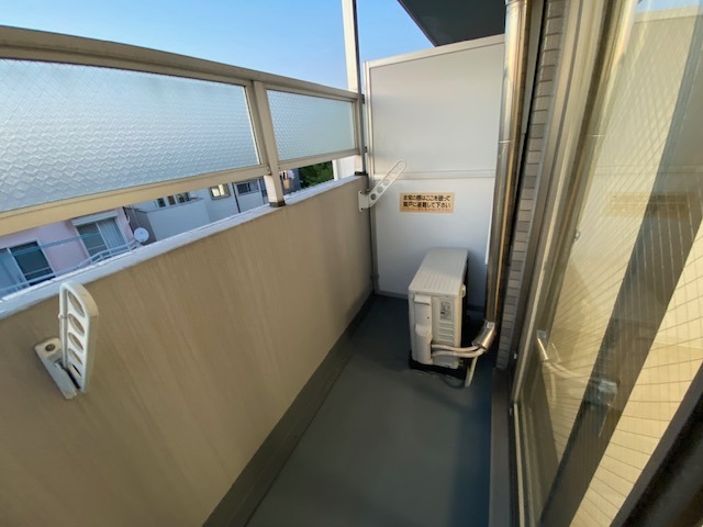 プラティーク馬事公苑(E-180)3階 バルコニー