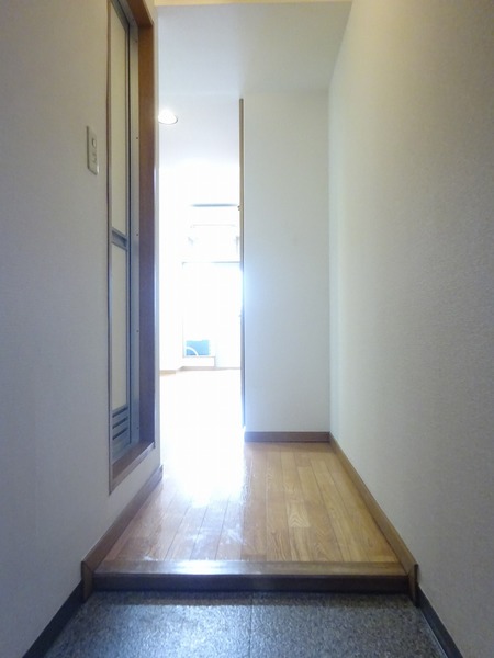 グリフィン横浜・ウェスタ 玄関