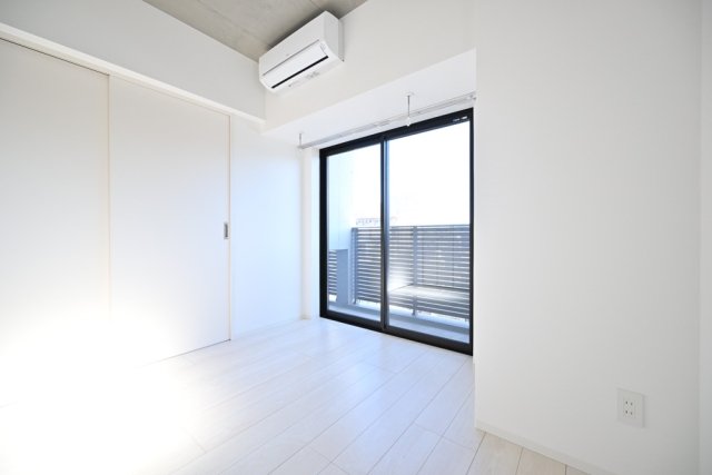 ＲＯＸＩＳ日暮里6階 （洋室2）