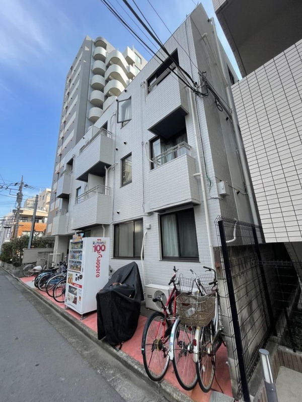 クロノス北小岩3階 駐輪場有り♪