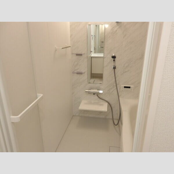 Cradle(クレイドル)106号室 追い焚き給湯機能付き浴室