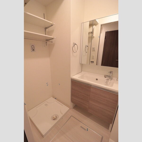 グラナーデ成城学園前B 洗面