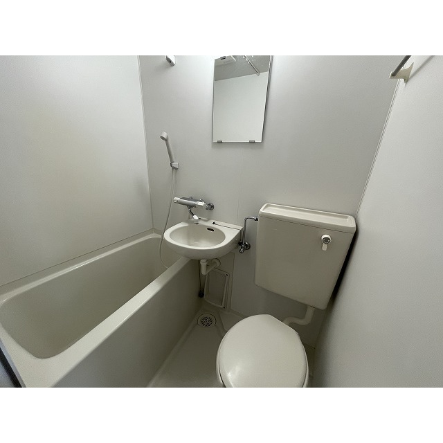 ヴィラ要町0102号室 バスユニット