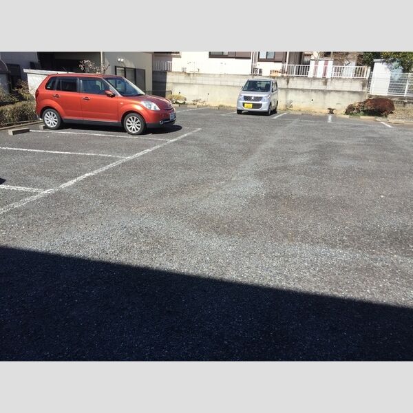 セジュール町田 駐車場