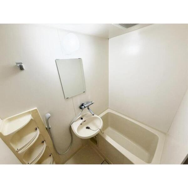 K・ONEビル301号室 お風呂