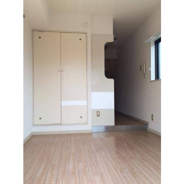 メゾン・ド・ジュール0503号室 リビング