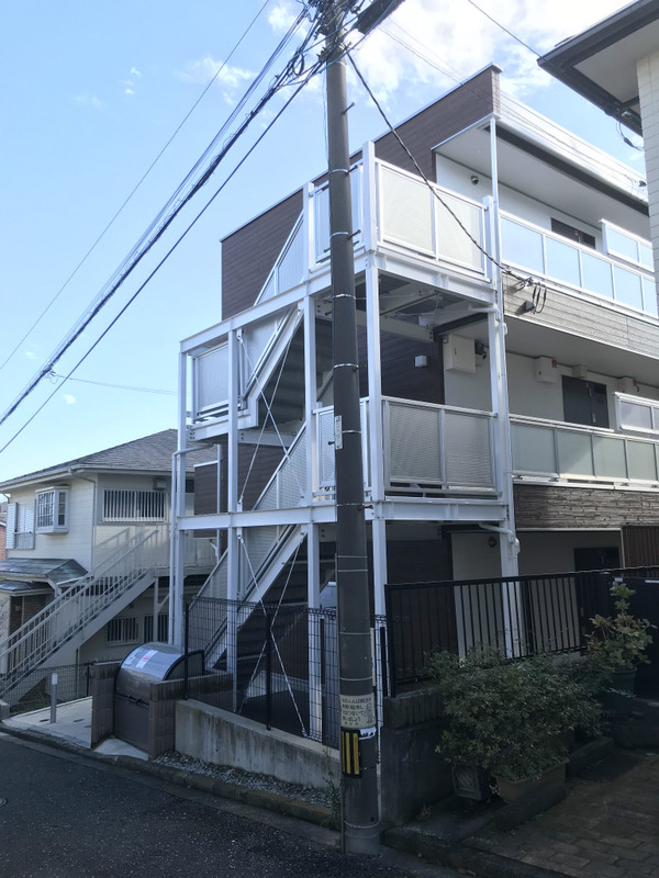 リブリ・ネオ上大岡2階 外観