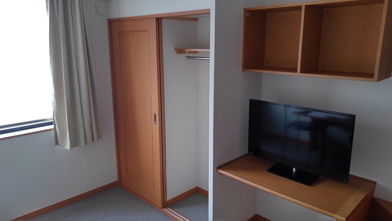 レオパレスパークヒルズ202号室 内観