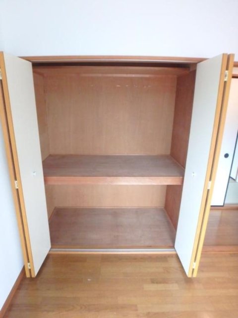 ヴィントハウス石神井3階 収納