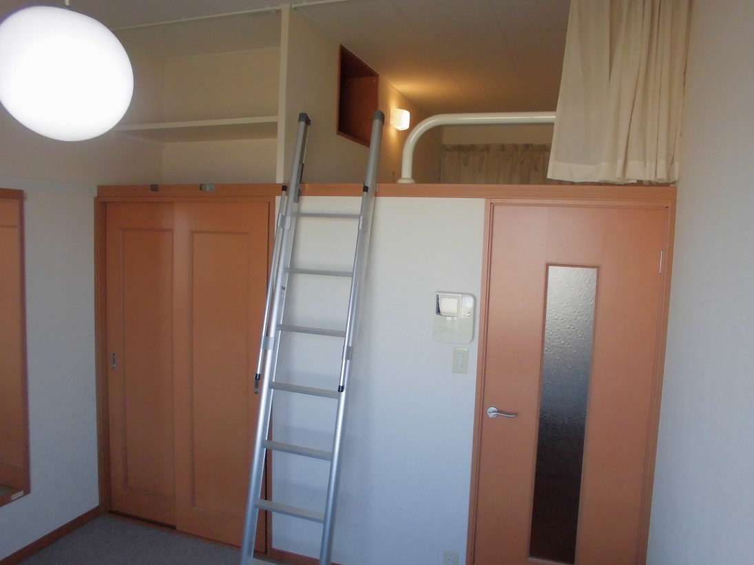 レオパレスＢｌｏｏｍｉｎｇ リビング