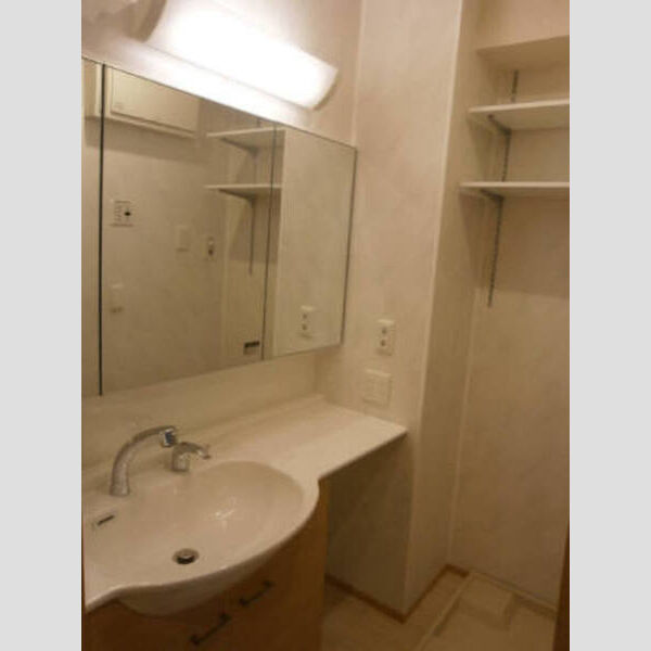 シーク・カシワ 大型洗面化粧台