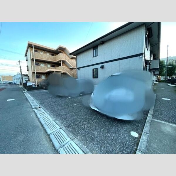 パークハイム102号室 駐車場