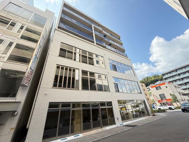 ルーブル　夏目 外観写真（昼）