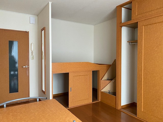 レオパレスシャルマン 寝室