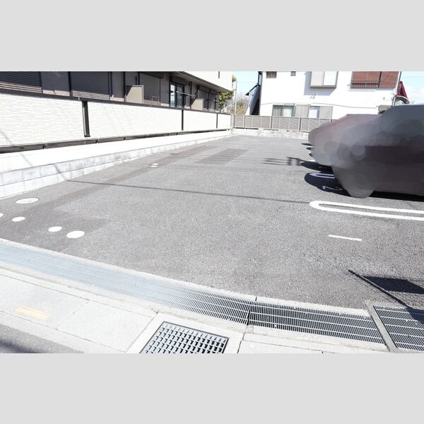 リモージュ新郷 駐車場