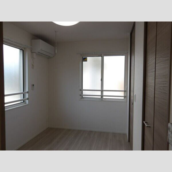 アップルベリーフィールズ303号室 洋室