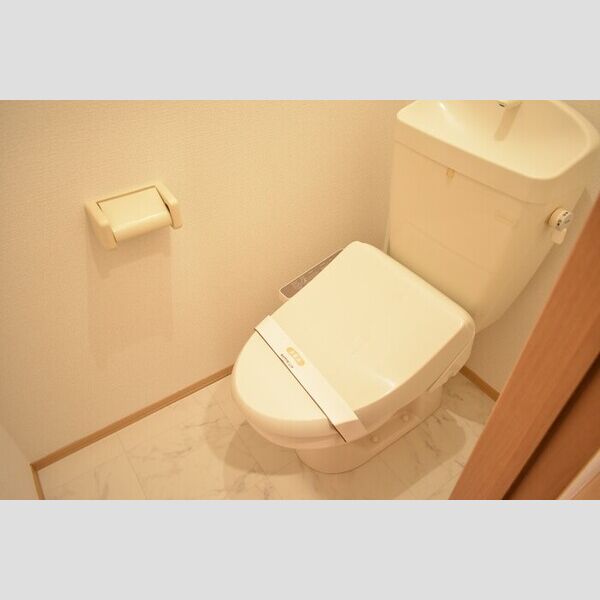 パストラル西遊馬 温水洗浄暖房便座