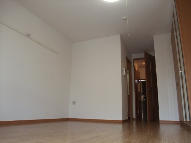 ゆうゆうハイム103号室 洋室