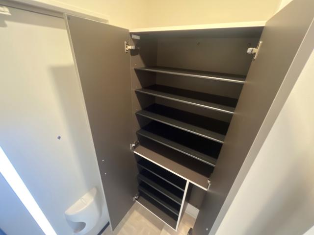 メゾン・ソラリス 下駄箱