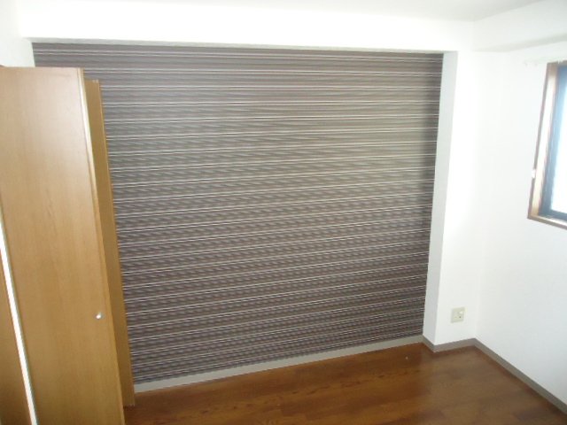 サンヒルズつつじヶ丘 洋室