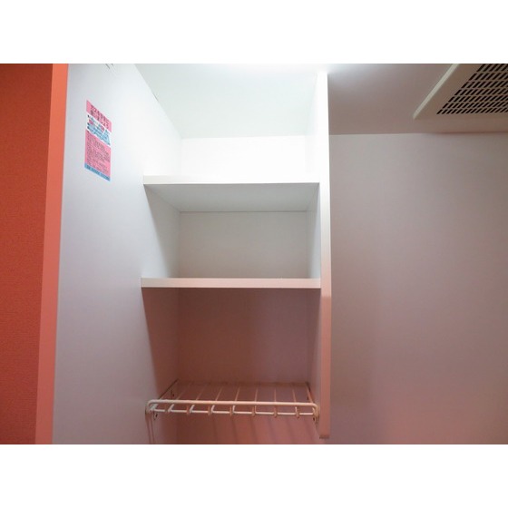 小宮ビル1001号室 キッチン収納棚