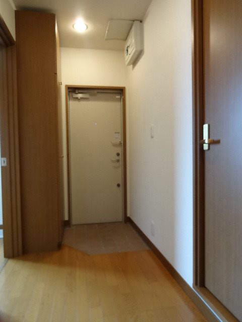 ブリックス駒沢0101号室 玄関