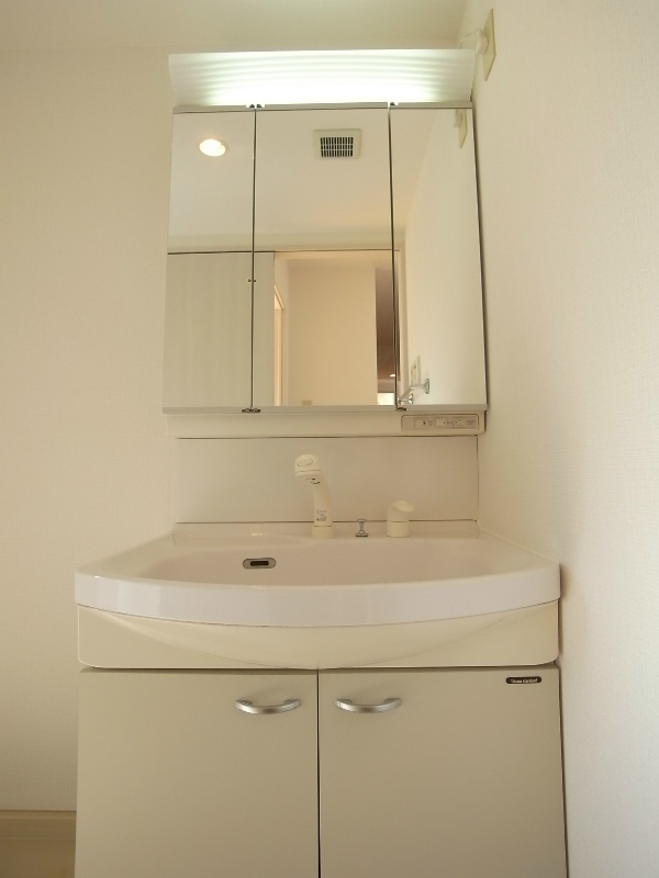 ラ・パラドール中山2階 洗面