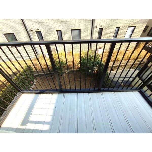 レジデンスヤマダ　テラスハウス バルコニー