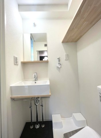 trias220103号室 洗面