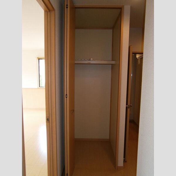 アバンティーヌ淵野辺　A クローゼット