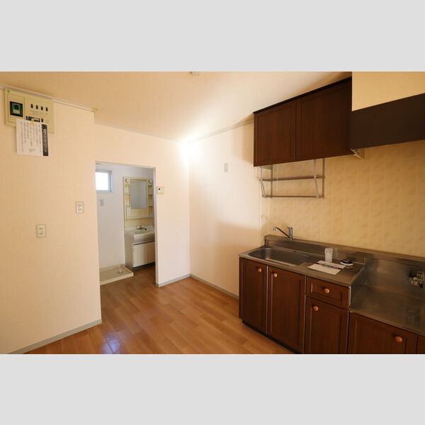 ヴィラモデルナ　B103号室 DK