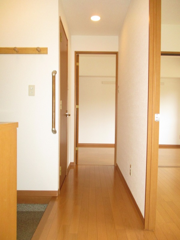 HIGH GROUND MANSION2階 部屋その他