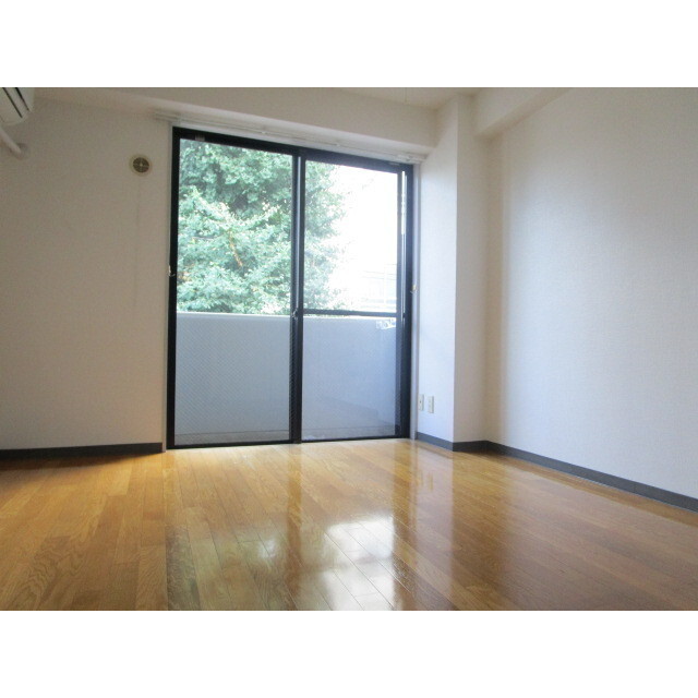 FLATS NISHIYAMA リビング