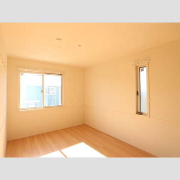 BLESS HOUSE柏西町　D106号室 南側洋室6.13帖