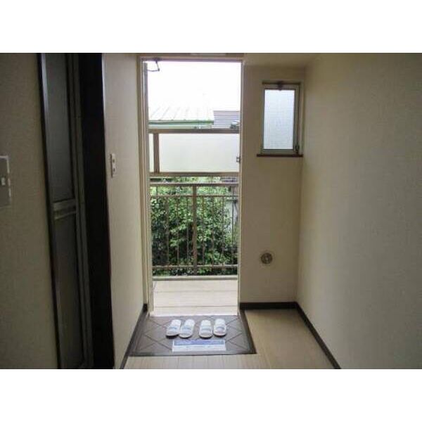 ドゥエル国立0203号室 玄関