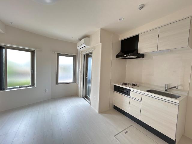 ハートランド高幡不動106号室 リビング