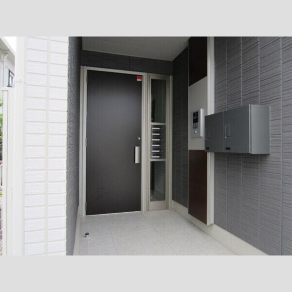 ブルーゲート湘南 ★オートロック付きのエントランス★