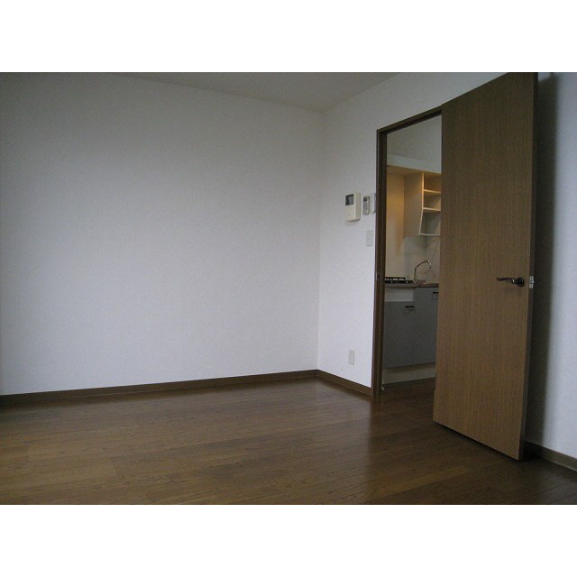 アンプルールリバーサイド 内観