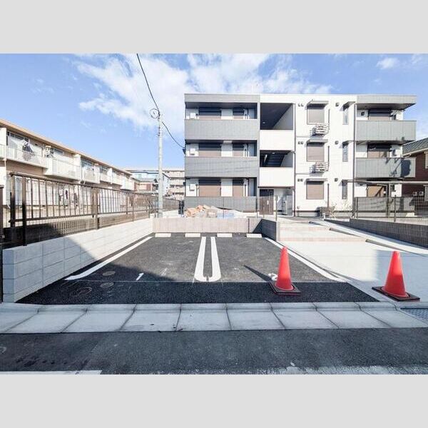 セントラーレ 駐車場