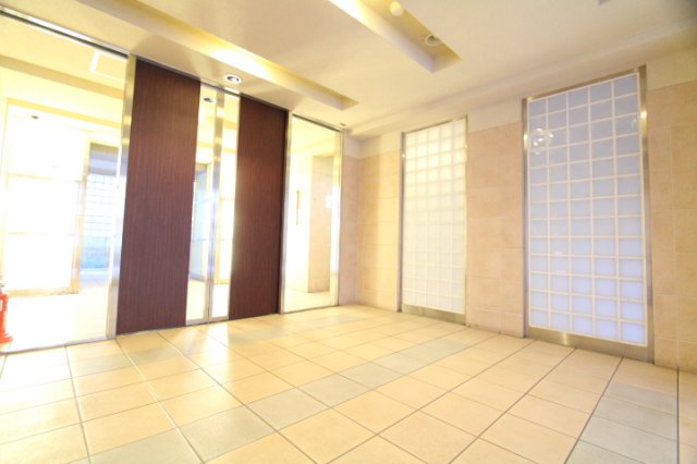 プライムアーバン小金井本町703号室 エントランス