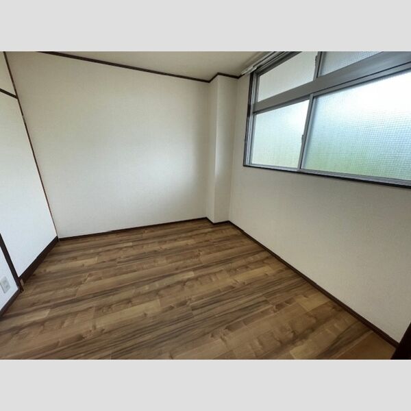 農住メゾン霞102号室 居室:洋室