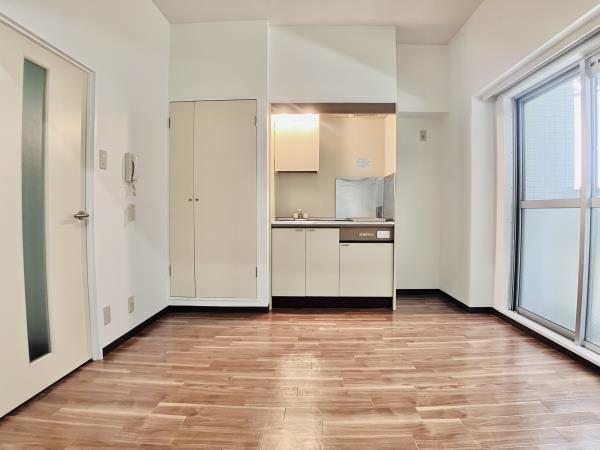 プラス・ワン横浜2階 リビング