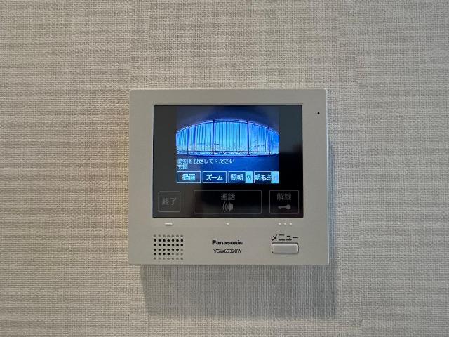 プレジ・マルトモ(ＰＲＥＳＩ・ＭＡＲＵＴＯＭＯ)105号室 カメラ付インターホン