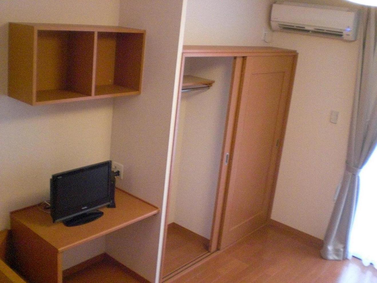 レオパレスシャルム111号室 部屋により異なる形式の場合があります。