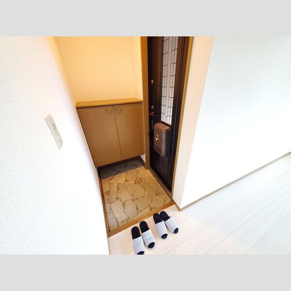 ベルクレスト　A 玄関