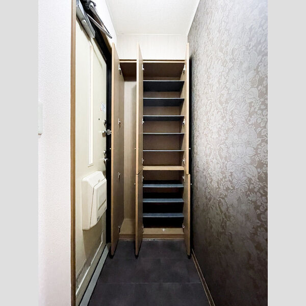 パティオ　弐番館202号室 シューズボックス