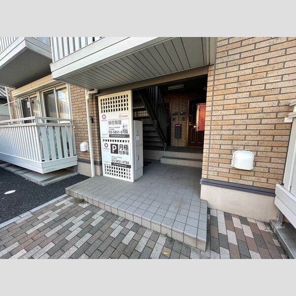 East Court26 エントランス