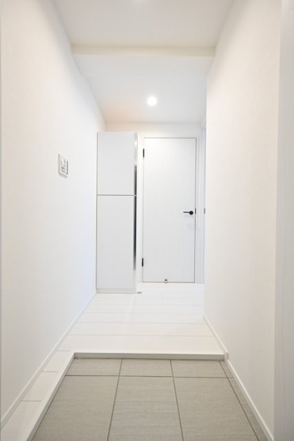 Ｔｈｅ　Ｒｅｓｉｄｅｎｃｅ　Ｎｉｈｏｎｂａｓｈｉ5階 玄関